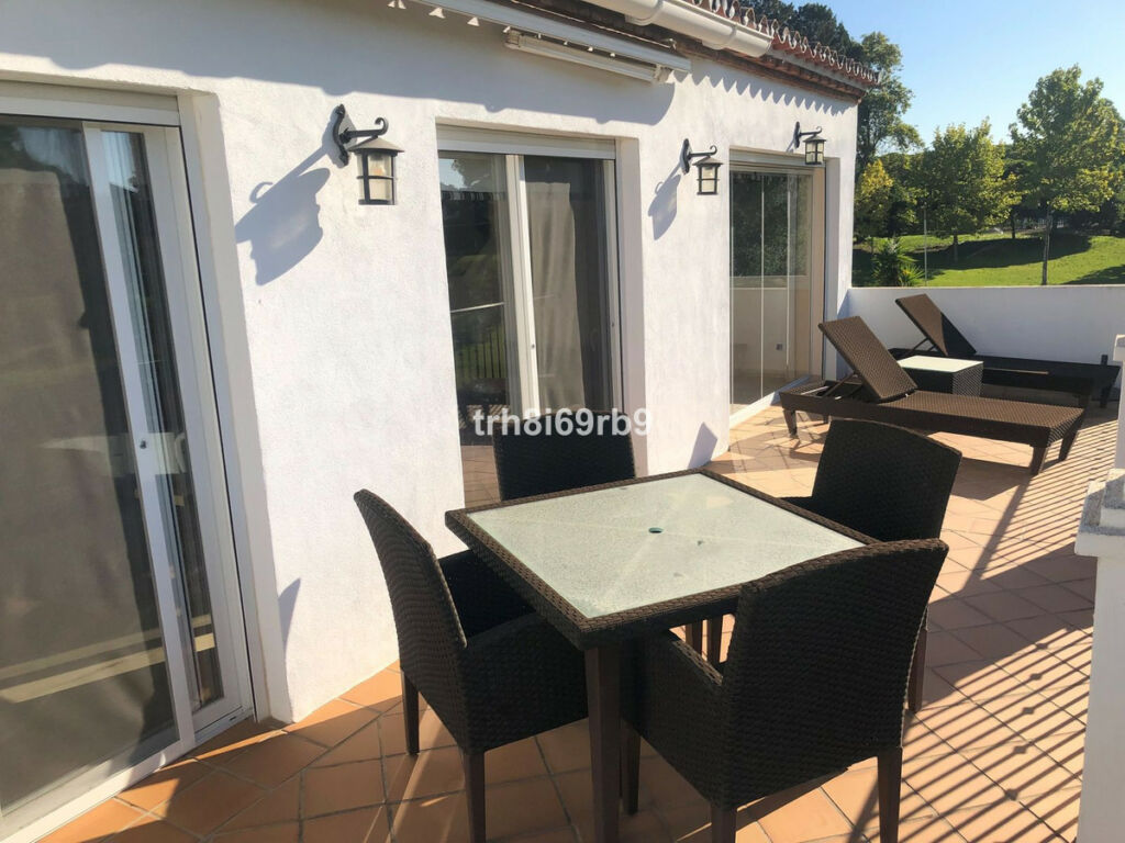 Detached Villa Benamara Málaga - image 8