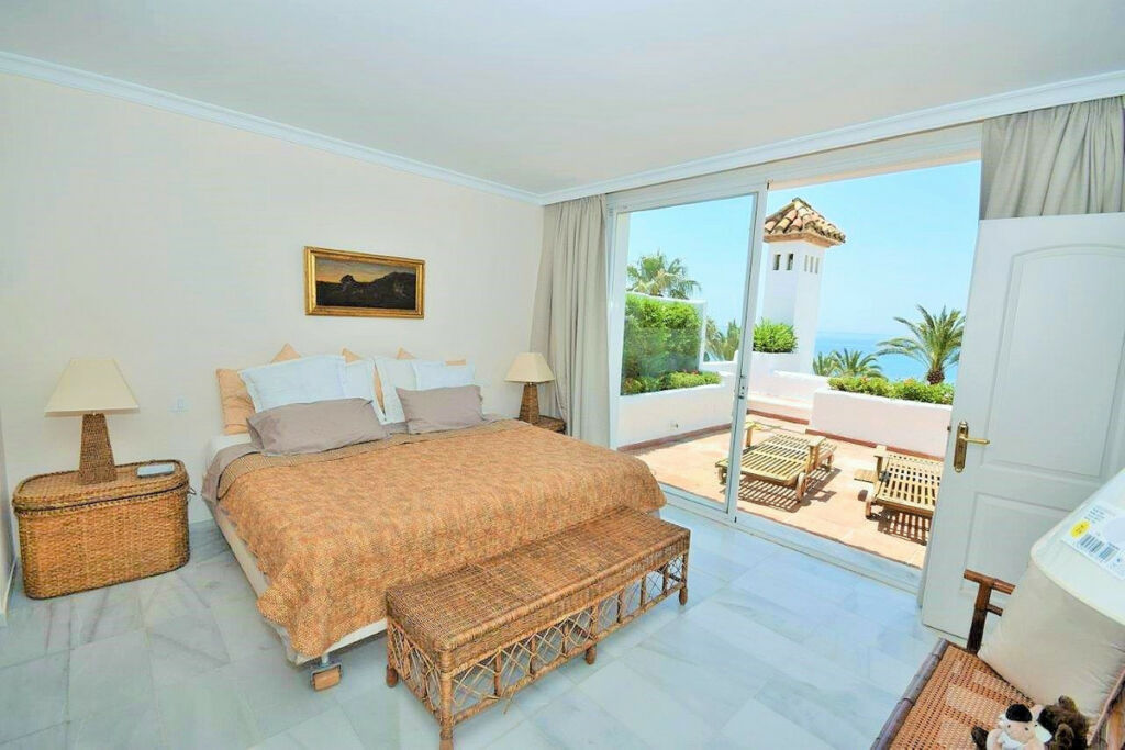 Penthouse Estepona Málaga - image 8