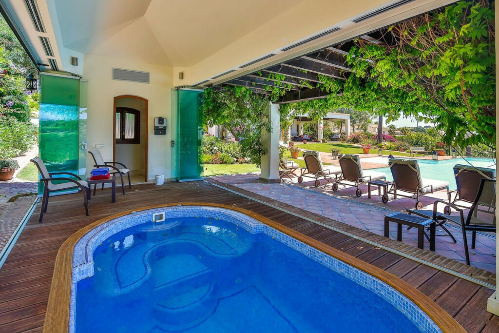 Detached Villa Sotogrande Alto Cádiz - image 8