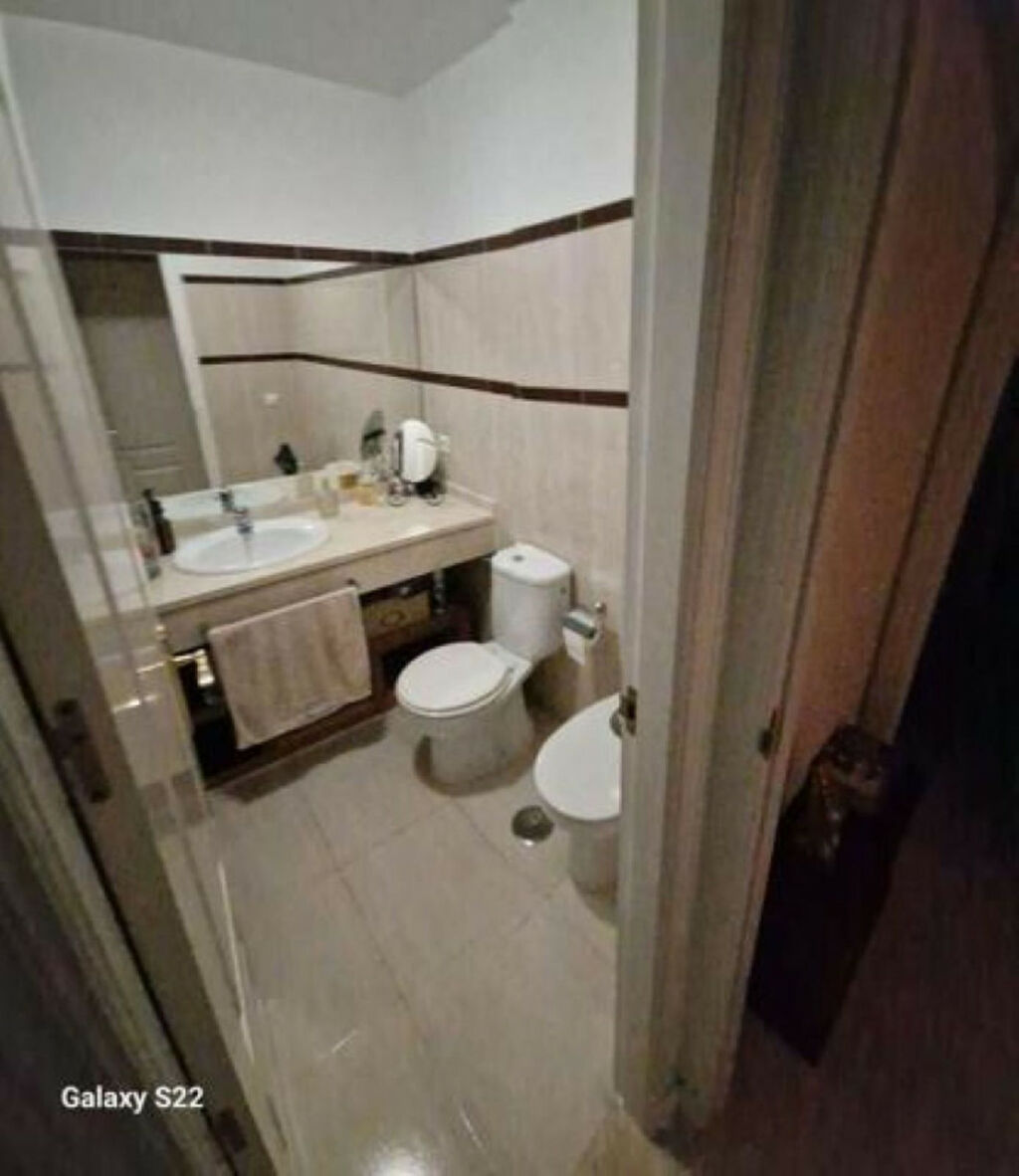 Ground Floor Apartment La Línea Cádiz - image 9