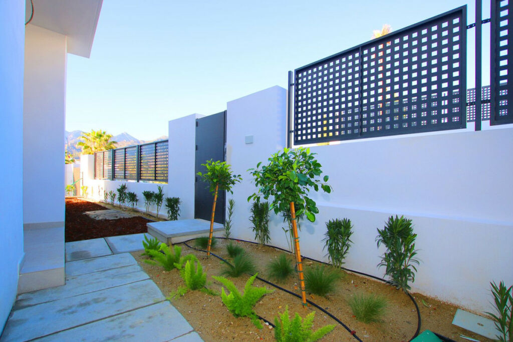 Detached Villa Río Real Málaga - image 10