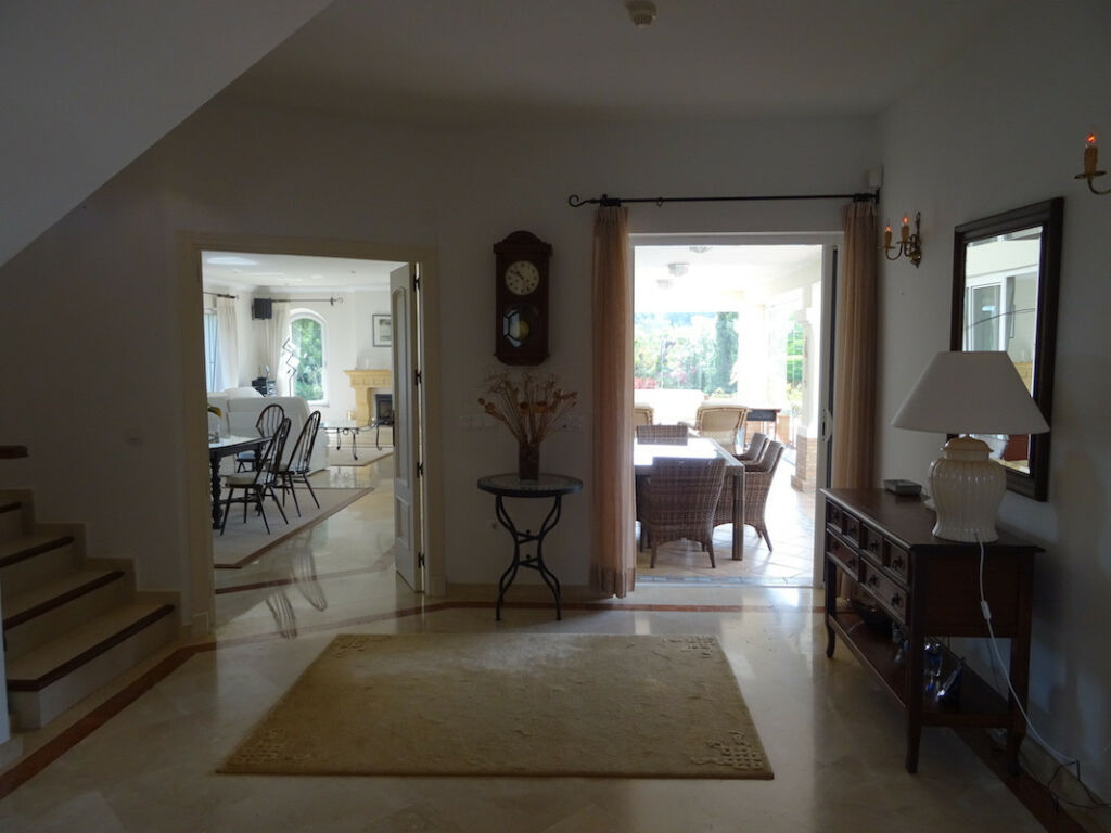 Detached Villa Sotogrande Alto Cádiz - image 9