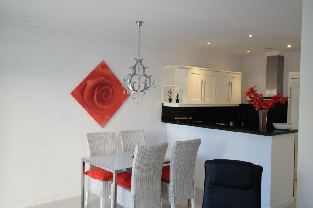 Middle Floor Apartment La Fustera Alicante - image 2