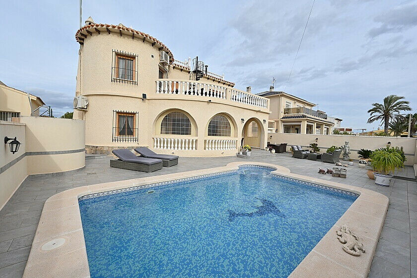 Detached Villa San Miguel de Salinas Alicante