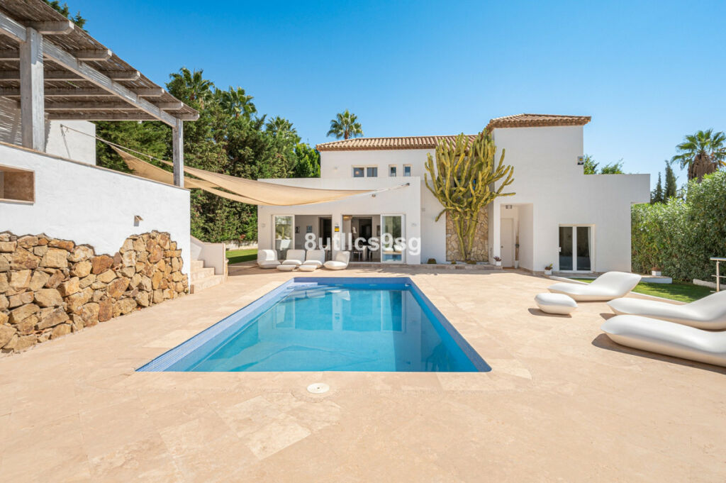 Detached Villa Nueva Andalucía Málaga