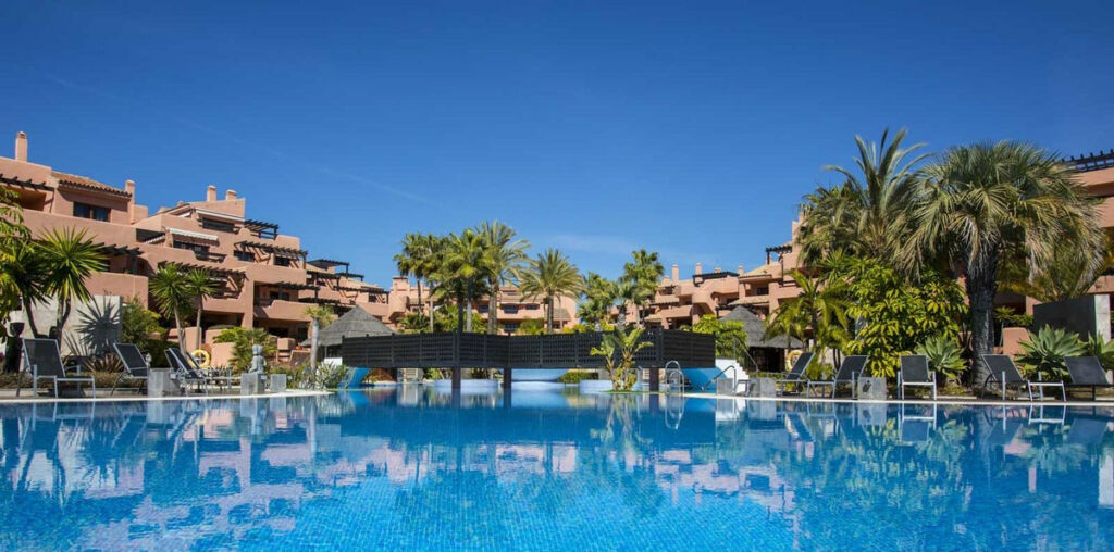 Middle Floor Apartment Estepona Málaga