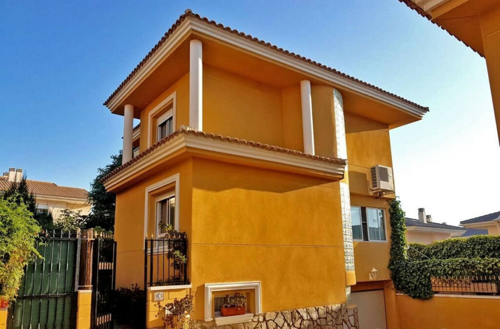 Detached Villa Petrer Alicante