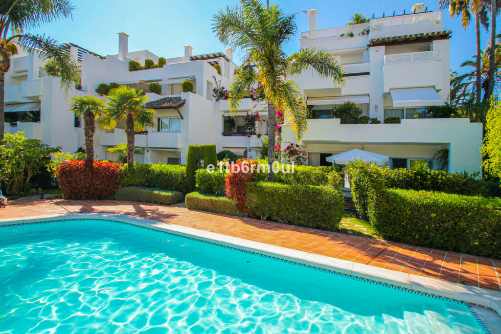 Ground Floor Apartment The Golden Mile Málaga