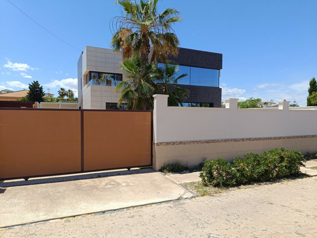 Detached Villa La Mata Alicante