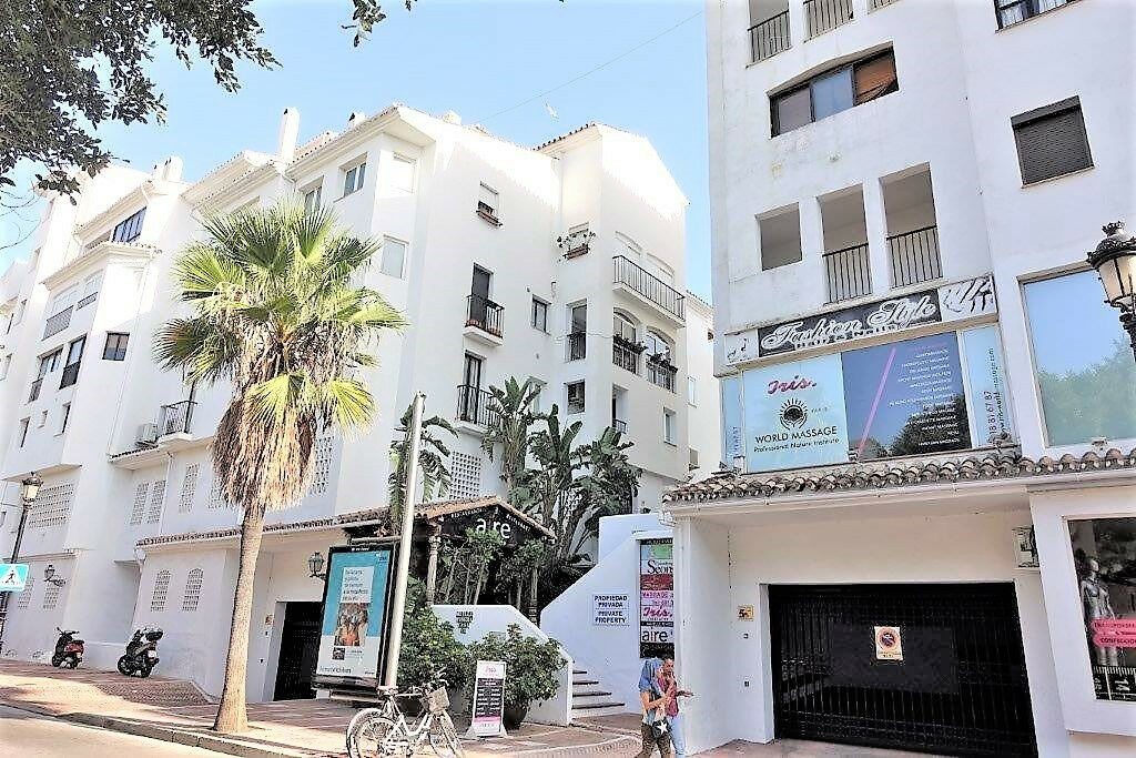 Middle Floor Apartment Puerto Banús Málaga