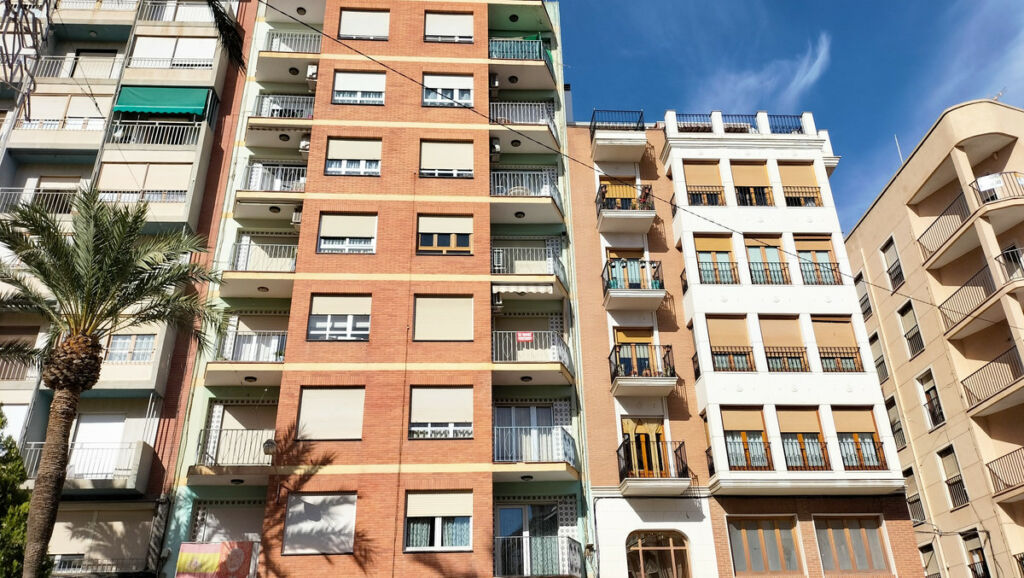 Middle Floor Apartment Sax Alicante
