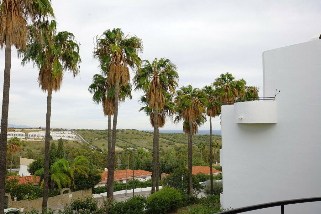 Middle Floor Apartment Estepona Málaga