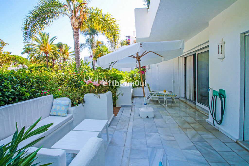 Ground Floor Apartment The Golden Mile Málaga - image 10