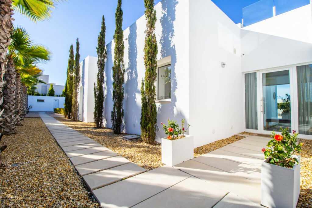 Detached Villa Las Colinas Golf Alicante - image 10