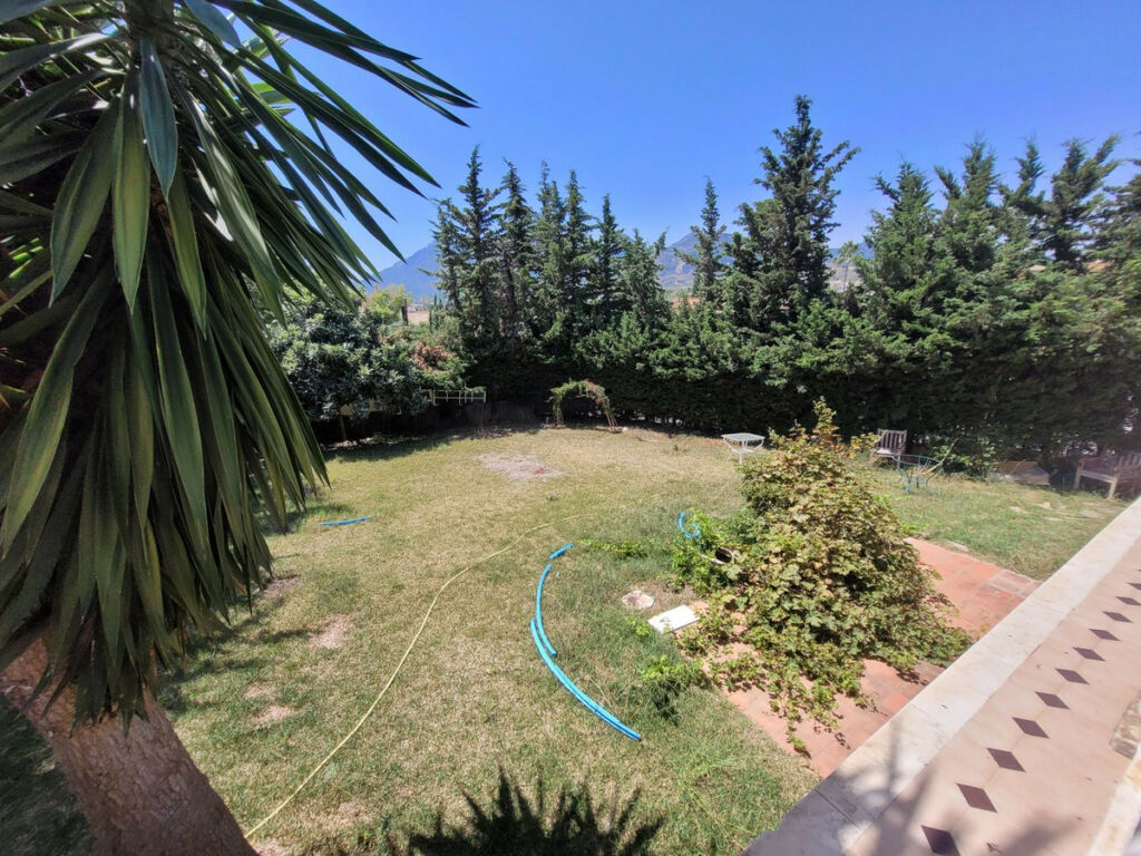 Detached Villa Río Real Málaga - image 10