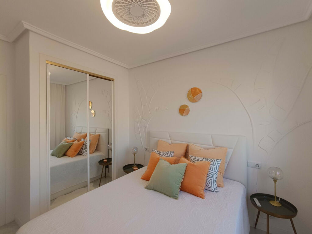 Middle Floor Apartment Aguas Nuevas Alicante - image 10