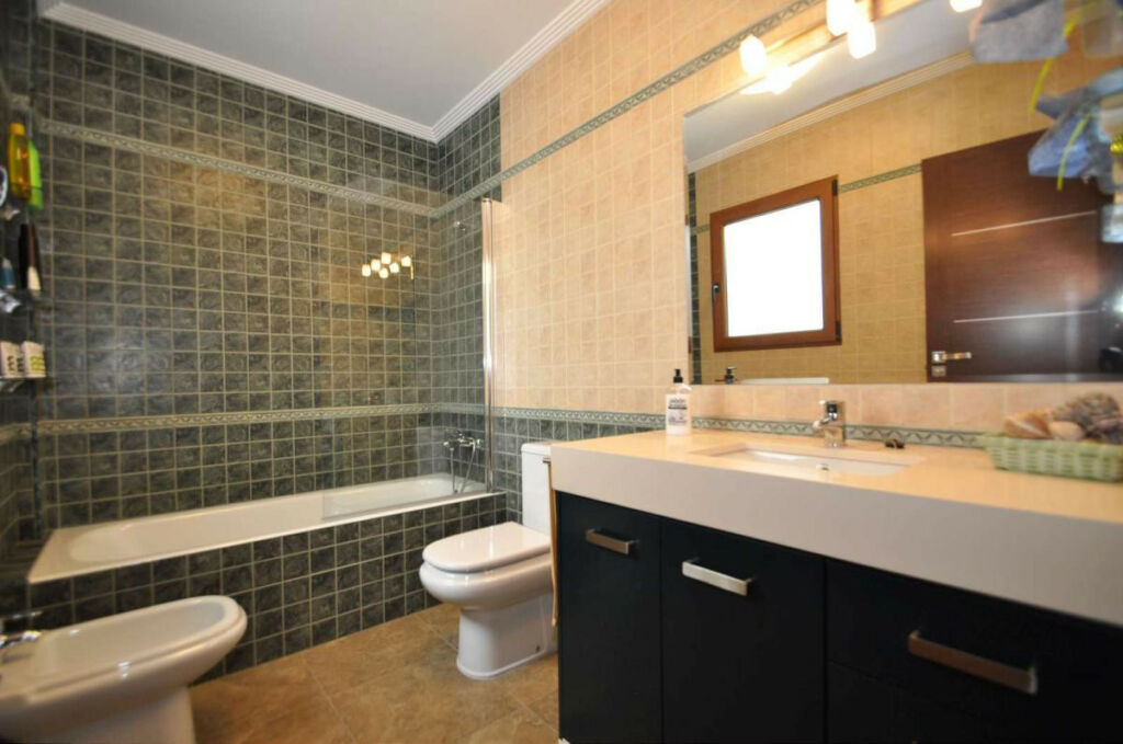 Townhouse Pinoso Alicante - image 10