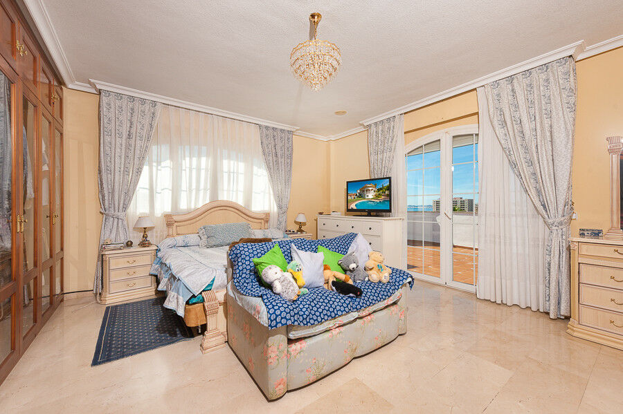 Detached Villa Benalmadena Málaga - image 10