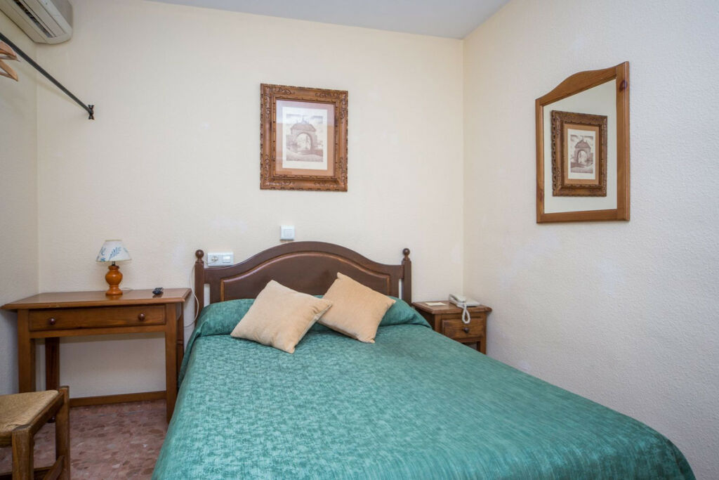 Hotel Ronda Málaga - image 10