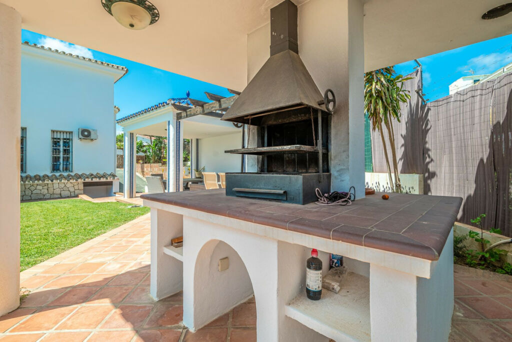 Detached Villa Benalmadena Málaga - image 10