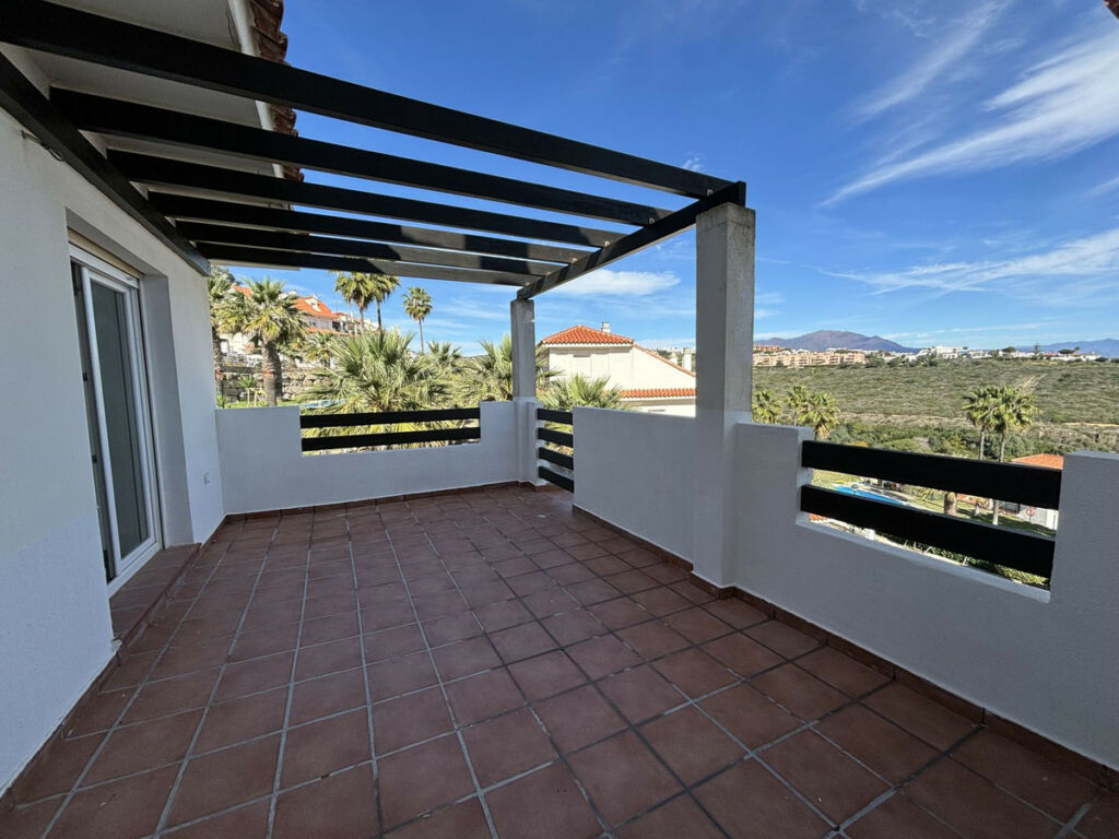 Penthouse Duplex La Duquesa Málaga - image 10