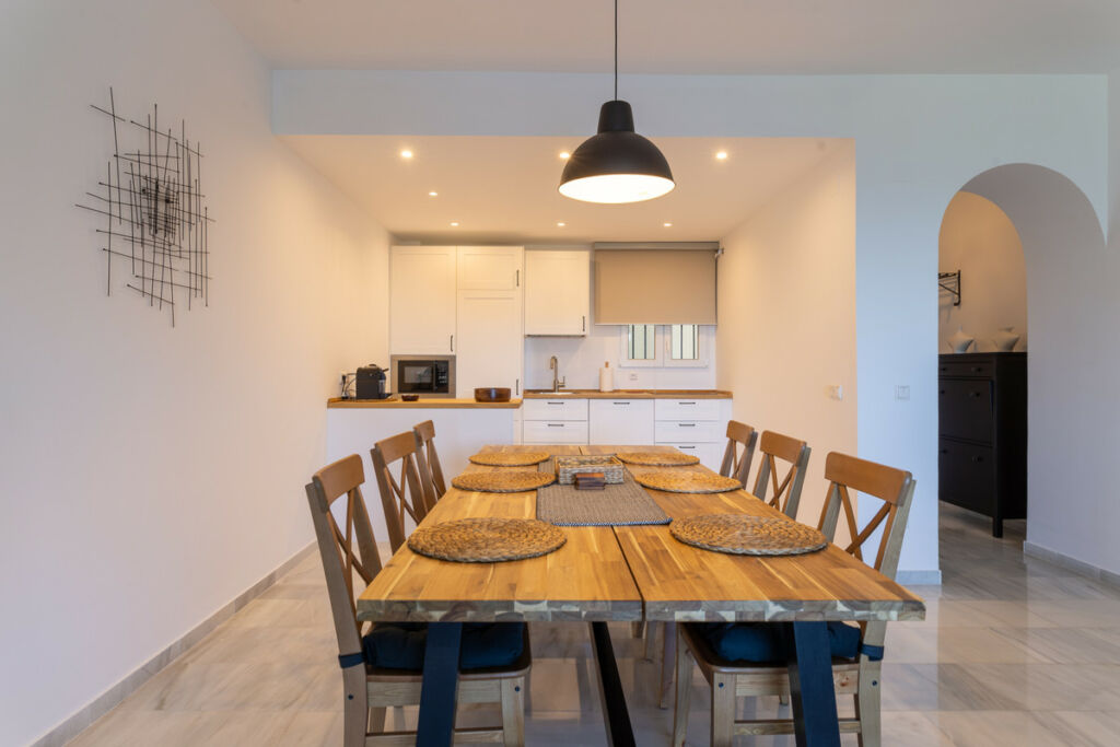 Middle Floor Apartment Cabopino Málaga - image 10