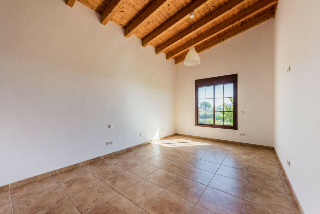 Detached Villa Estepona Málaga - image 10