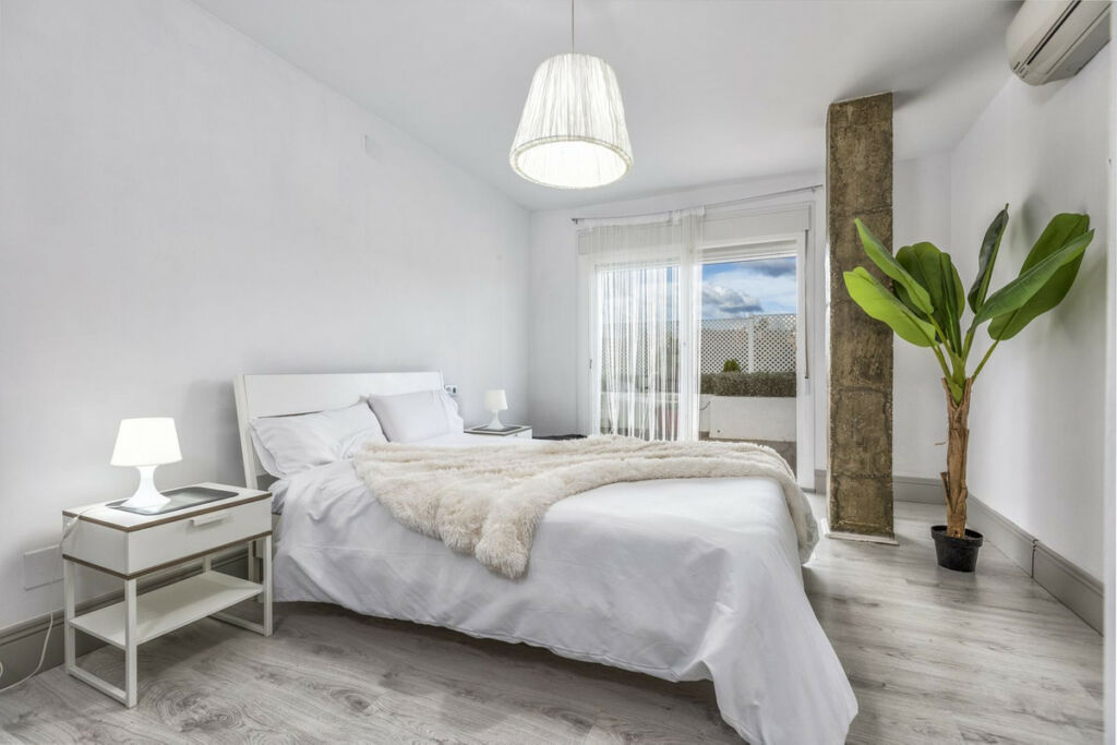 Middle Floor Apartment Nueva Andalucía Málaga - image 14