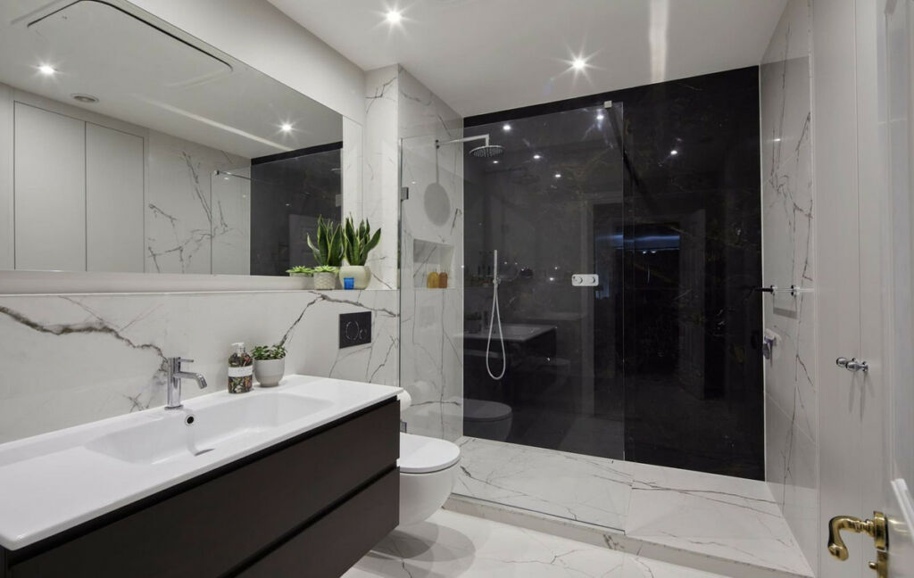 Detached Villa Sotogrande Cádiz - image 10