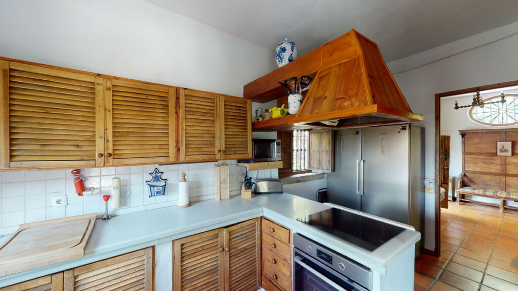 Detached Villa Sayalonga Málaga - image 10