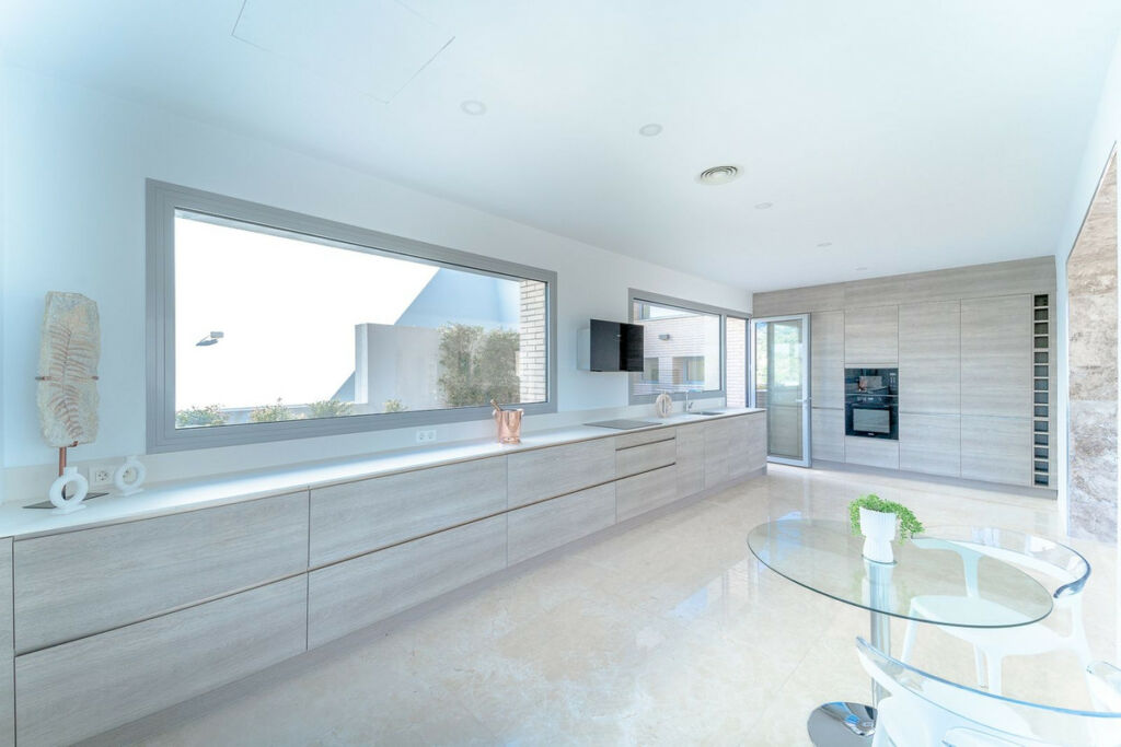 Detached Villa Los Arqueros Málaga - image 10