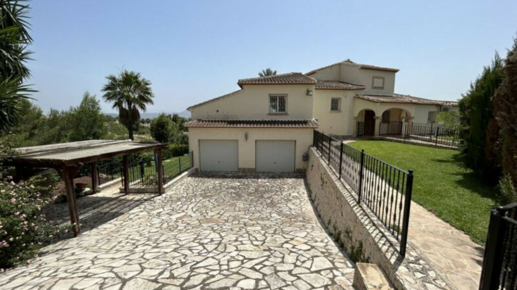 Detached Villa Javea Alicante - image 10