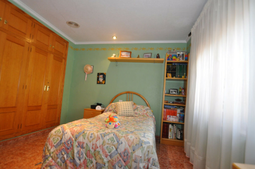 Townhouse Pinoso Alicante - image 10