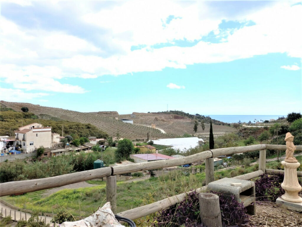 Detached Villa Almayate Málaga - image 11
