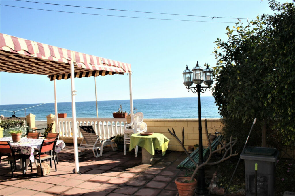 Detached Villa Benajarafe Málaga - image 10