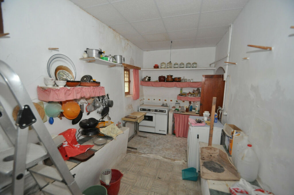Detached Villa Chinorlet Alicante - image 11