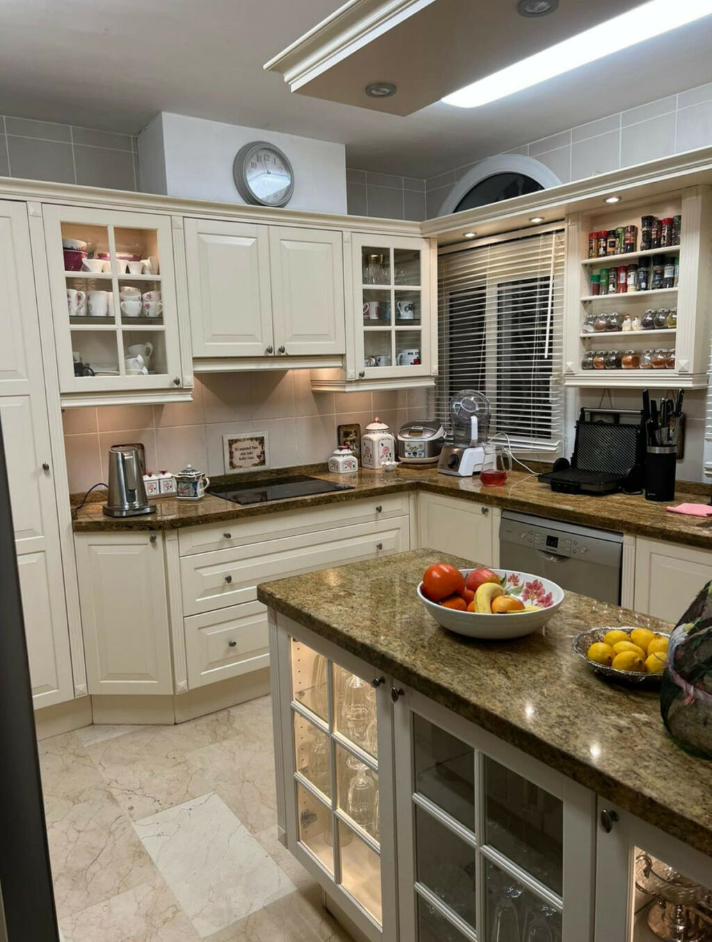 Detached Villa Riviera del Sol Málaga - image 11