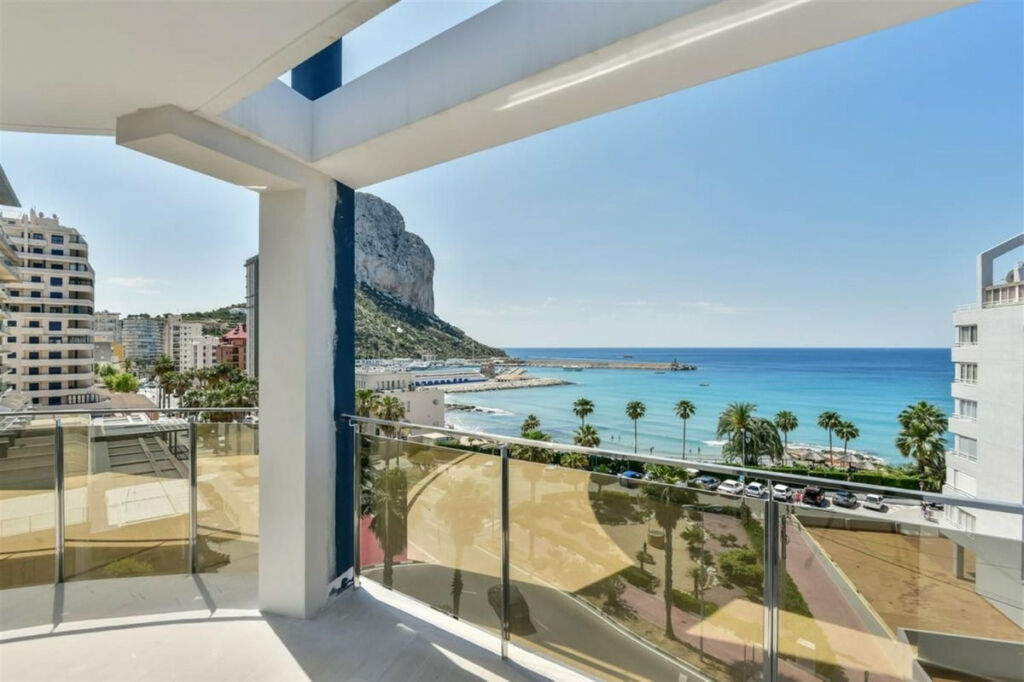 Middle Floor Apartment Calpe Alicante - image 11