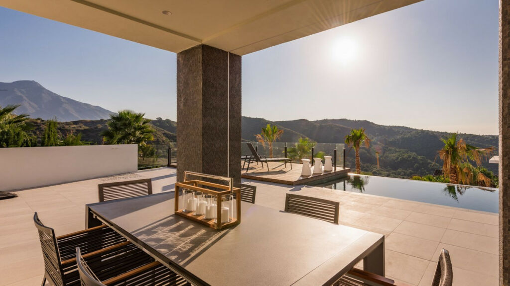 Detached Villa La Quinta Málaga - image 11