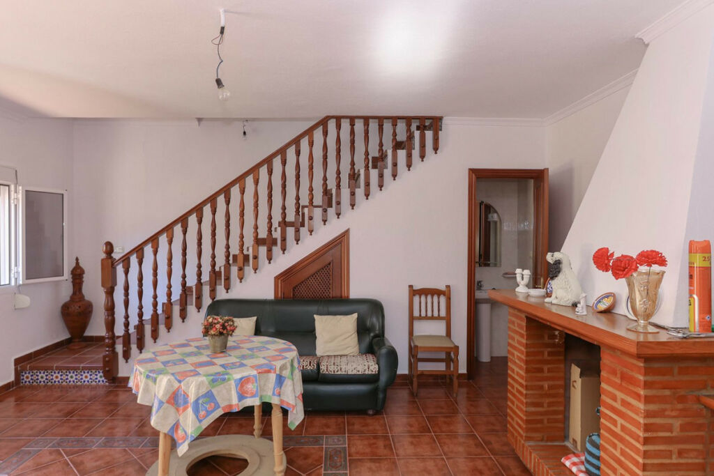 Detached Villa Alozaina Málaga - image 11