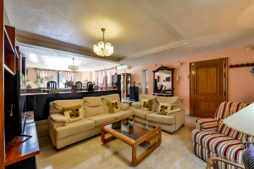 Detached Villa Benidorm Alicante - image 11