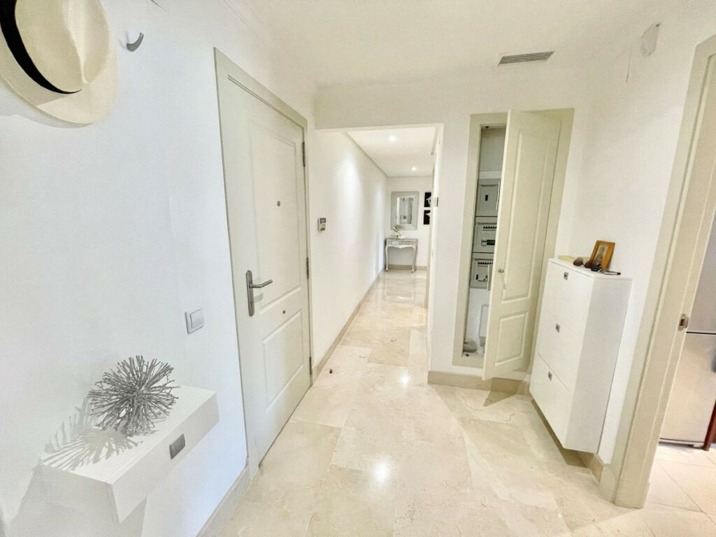 Ground Floor Apartment The Golden Mile Málaga - image 15