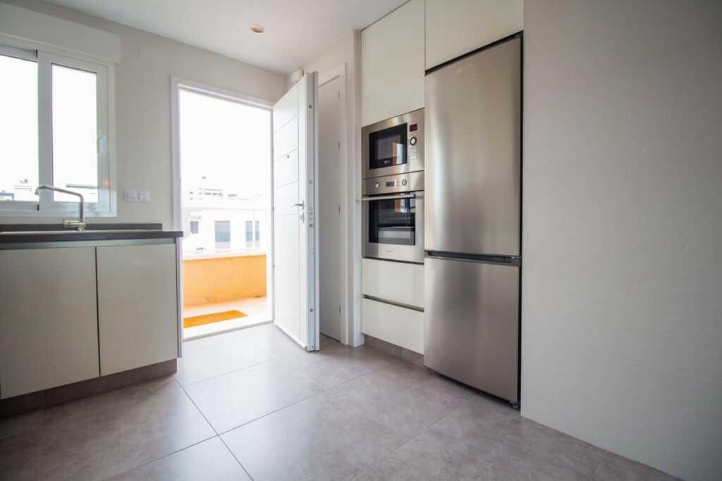Middle Floor Apartment Los Altos Alicante - image 11