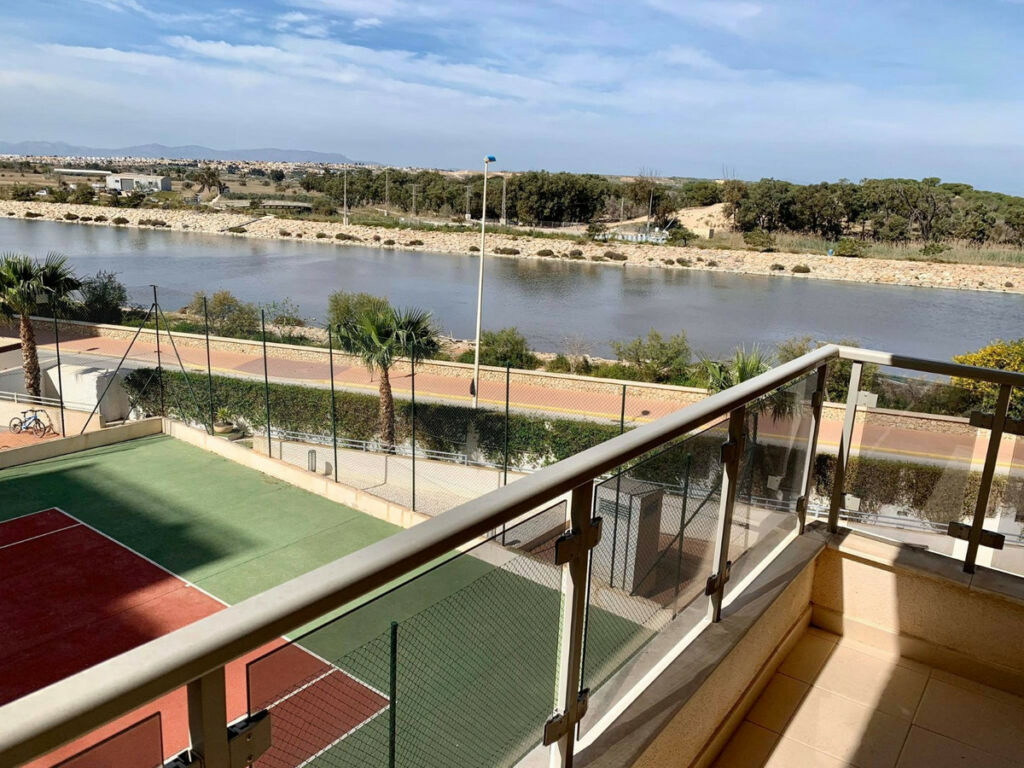 Middle Floor Apartment Guardamar del Segura Alicante - image 11
