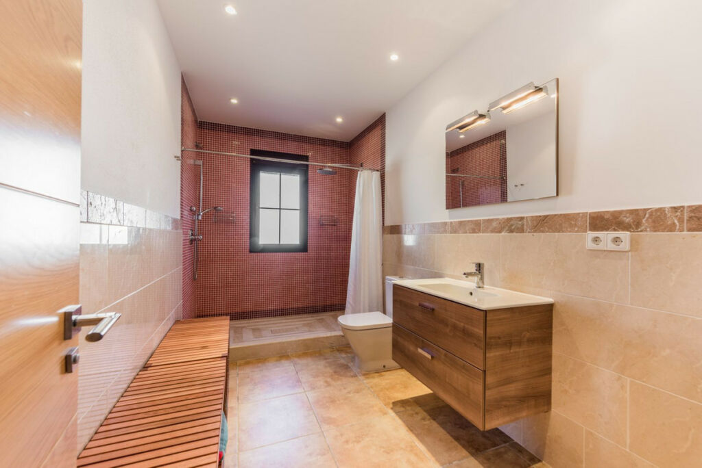 Detached Villa Estepona Málaga - image 11