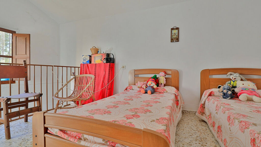 Semi-Detached House Comares Málaga - image 11