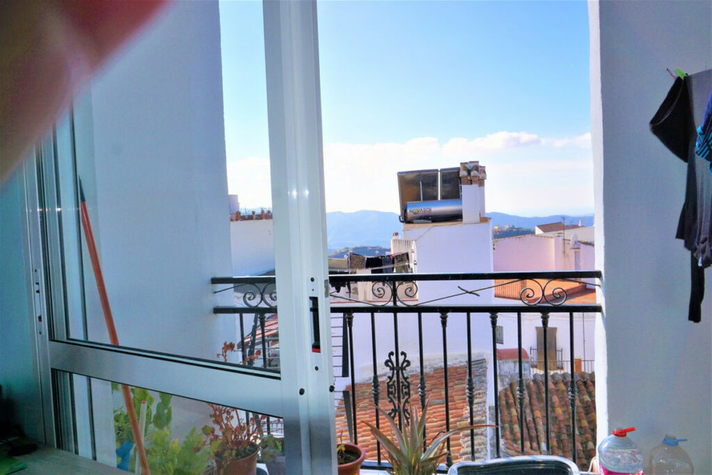 Middle Floor Apartment Canillas de Aceituno Málaga - image 11