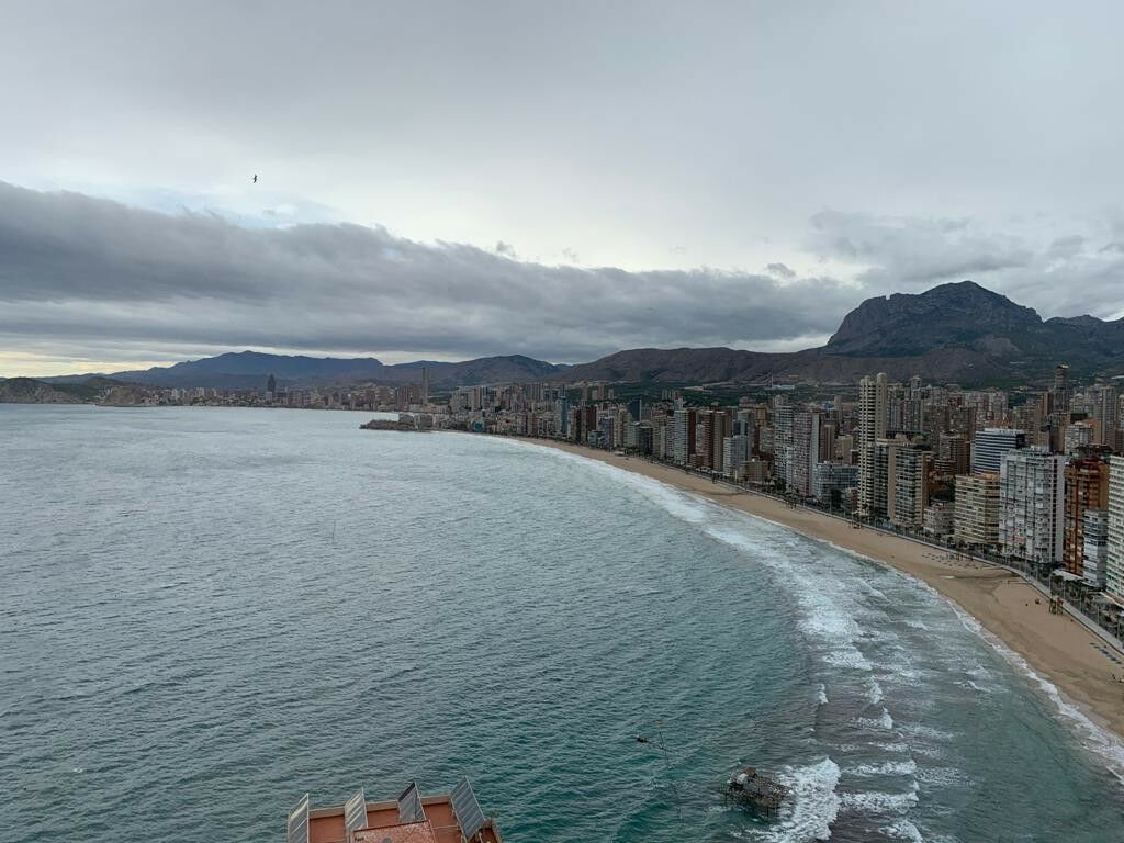 Middle Floor Apartment Benidorm Alicante - image 11