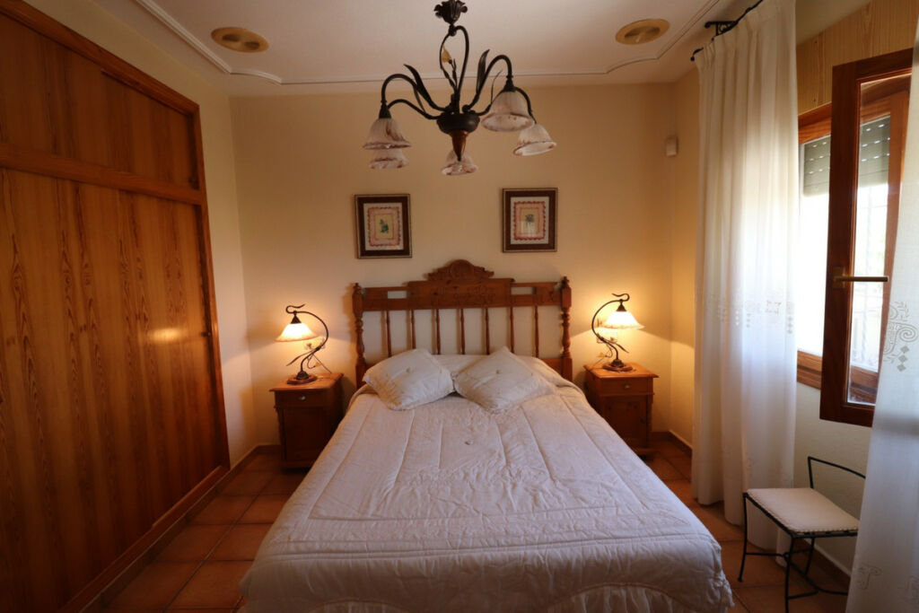 Detached Villa Algorfa Alicante - image 11