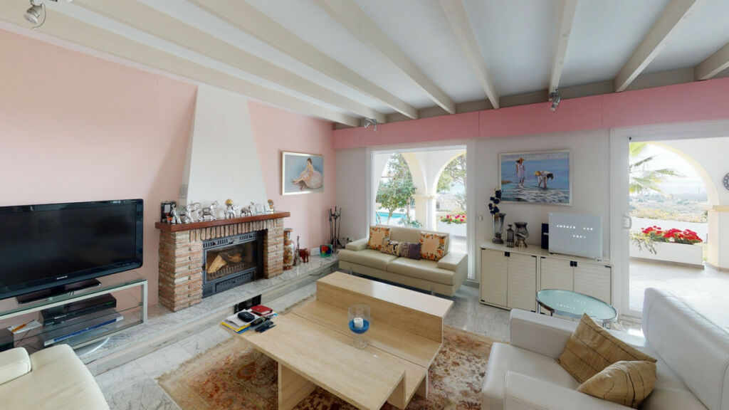 Detached Villa Benajarafe Málaga - image 11